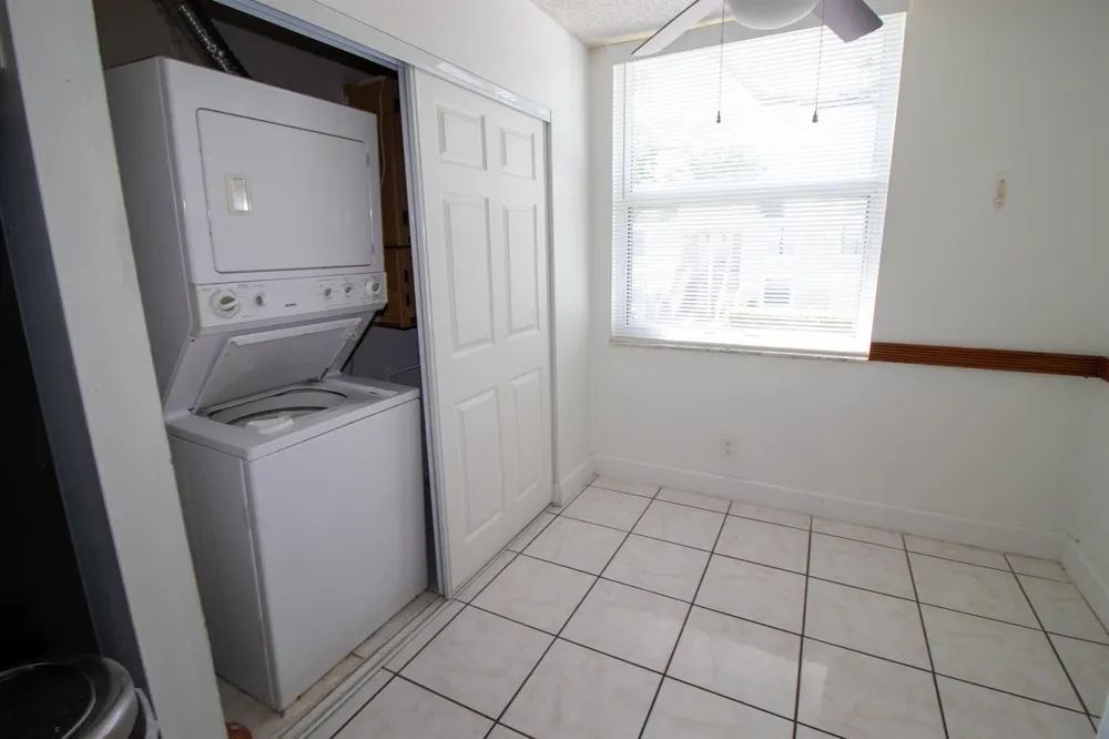 1040 NW 80TH AVENUE #203 Margate, FL 33063