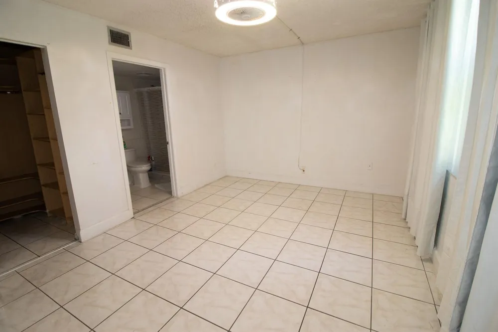 1040 NW 80TH AVENUE #203 Margate, FL 33063