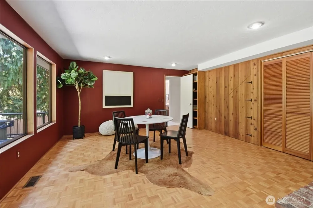 17816 NE 12th Street Bellevue, WA 98008