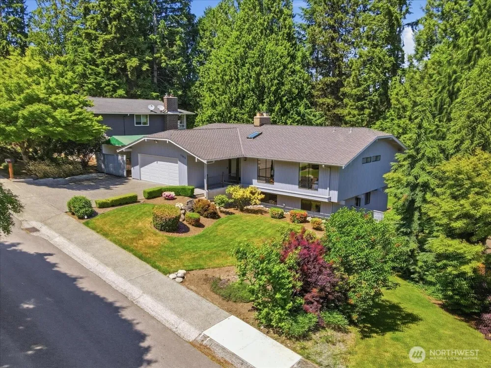 17816 NE 12th Street Bellevue, WA 98008