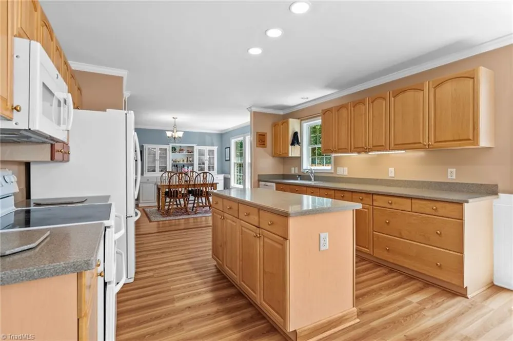 3005 Bramblewood Drive Mebane, NC 27302