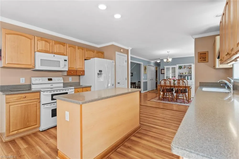 3005 Bramblewood Drive Mebane, NC 27302