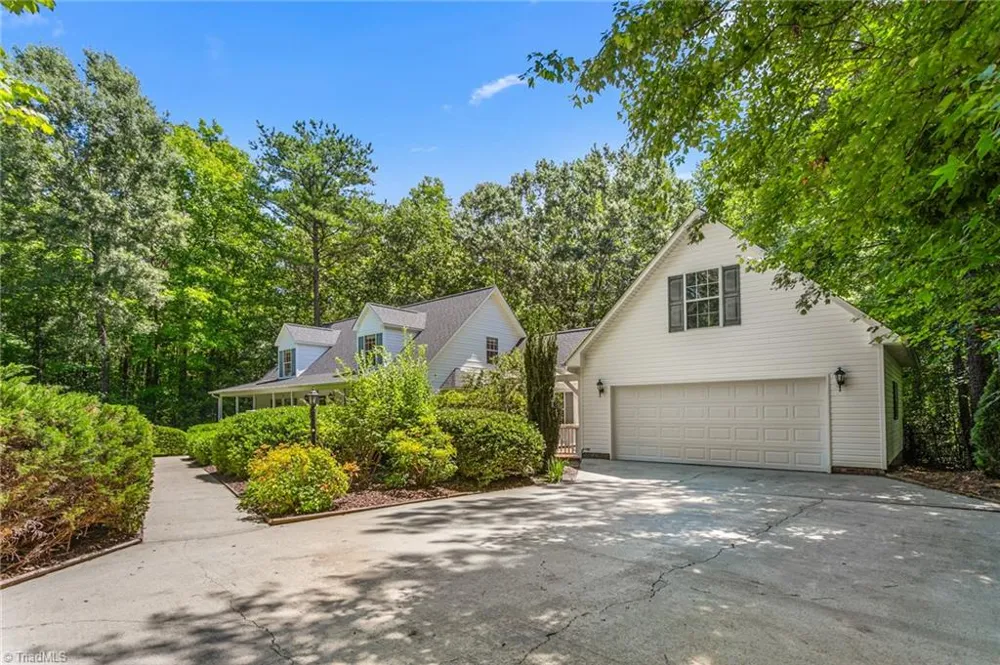 3005 Bramblewood Drive Mebane, NC 27302