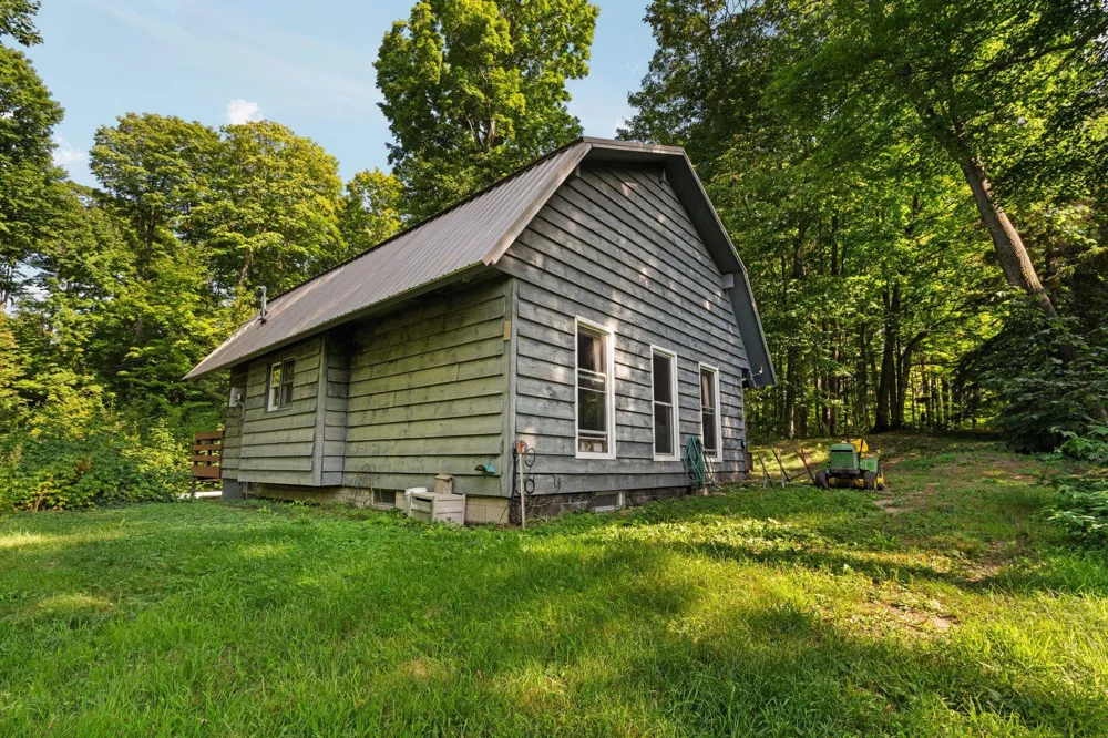 5501 Way Road Clearwater Township, MI 49676
