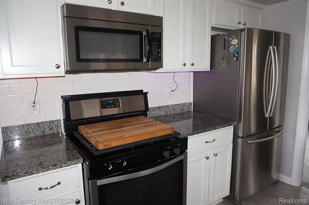 28102 Brush Street Madison Heights City, MI 48071