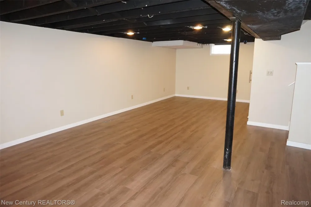 28102 Brush Street Madison Heights City, MI 48071
