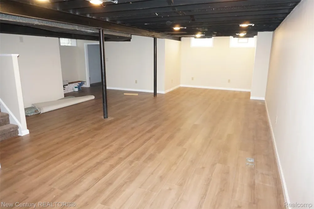 28102 Brush Street Madison Heights City, MI 48071