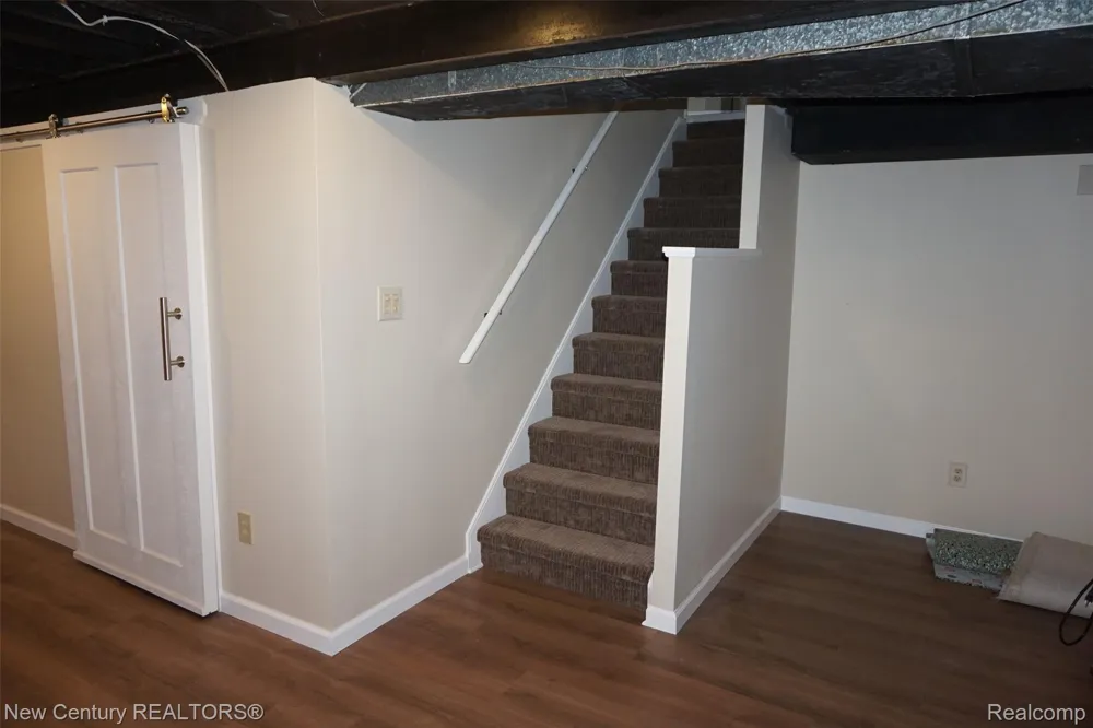 28102 Brush Street Madison Heights City, MI 48071