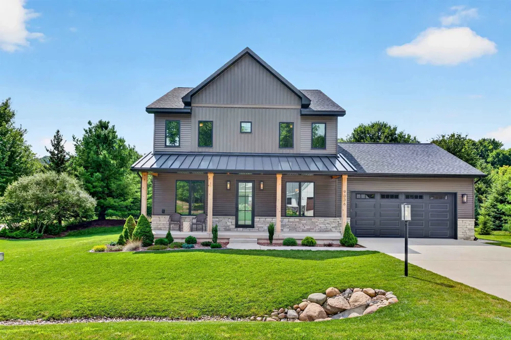 9336 E Summerfield Drive Elmwood Charter Township, MI 49684