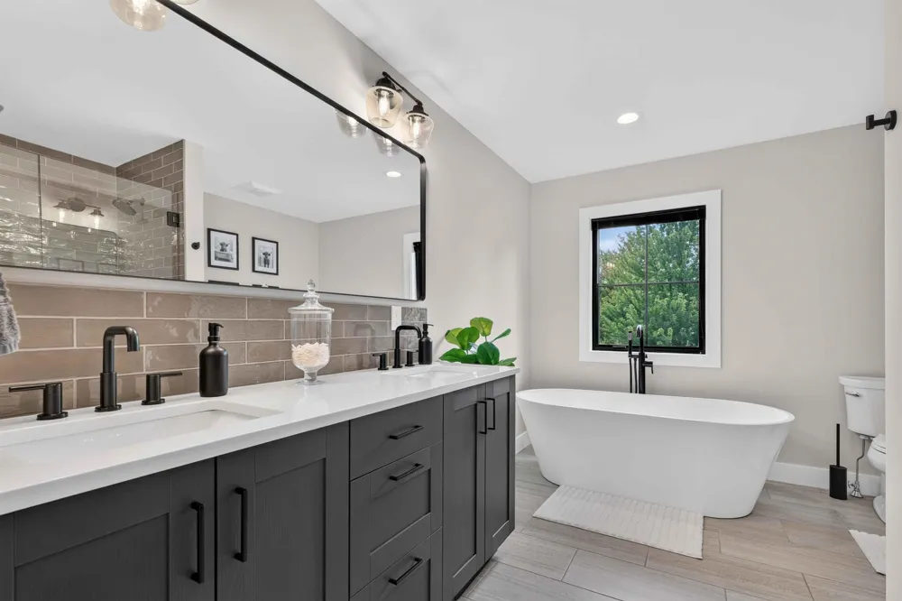 9336 E Summerfield Drive Elmwood Charter Township, MI 49684