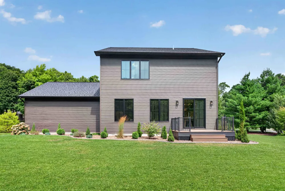 9336 E Summerfield Drive Elmwood Charter Township, MI 49684