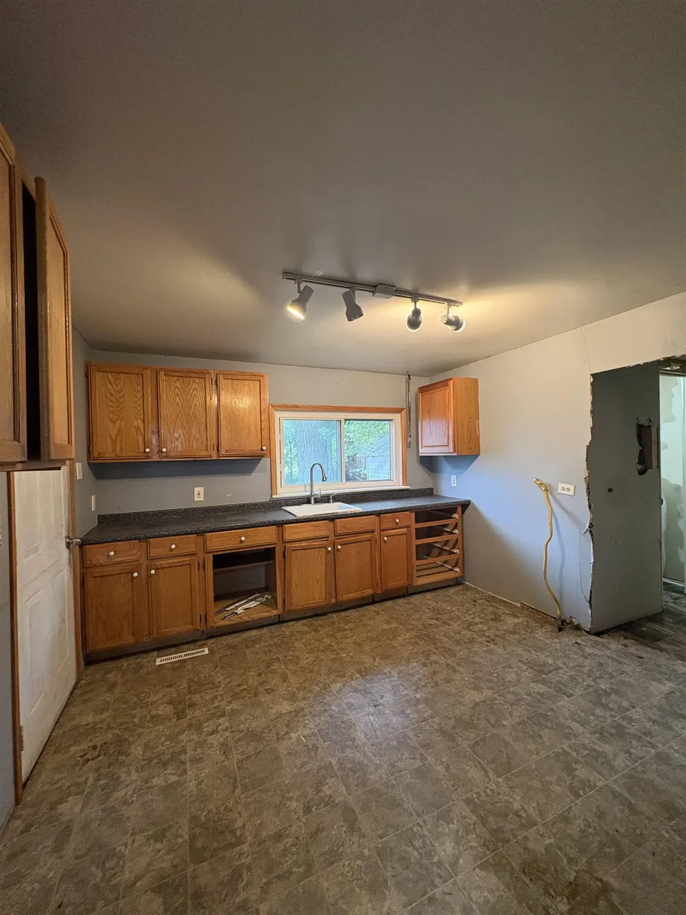 915 W Broadway Street Mt Pleasant City, MI 48858