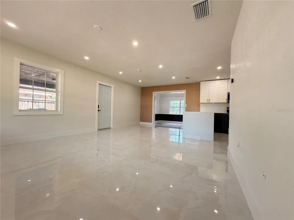 2405 21ST AVE W Bradenton, FL 34205