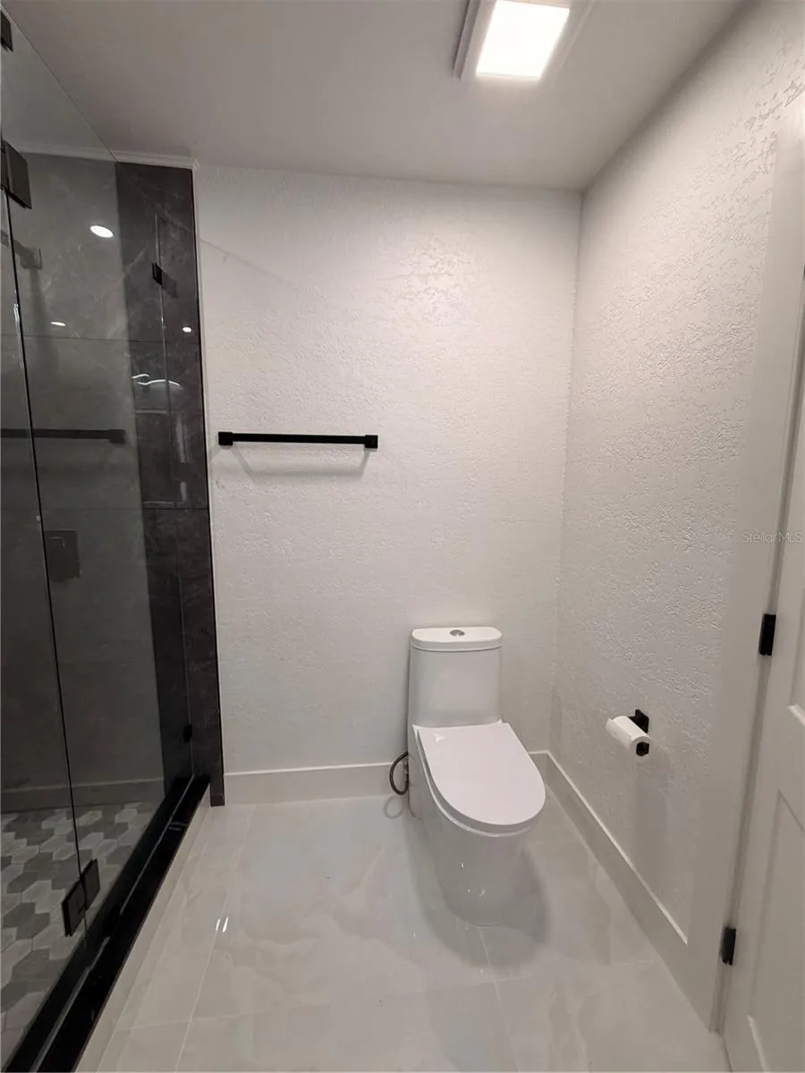 2405 21ST AVE W Bradenton, FL 34205