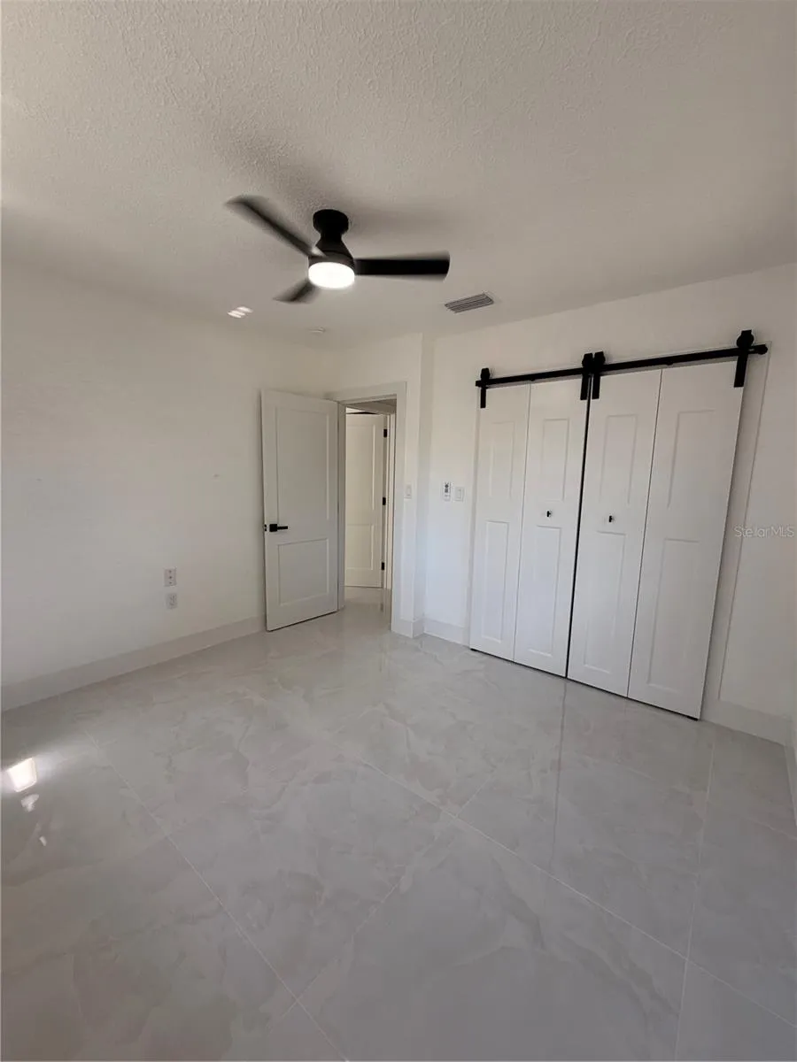 2405 21ST AVE W Bradenton, FL 34205