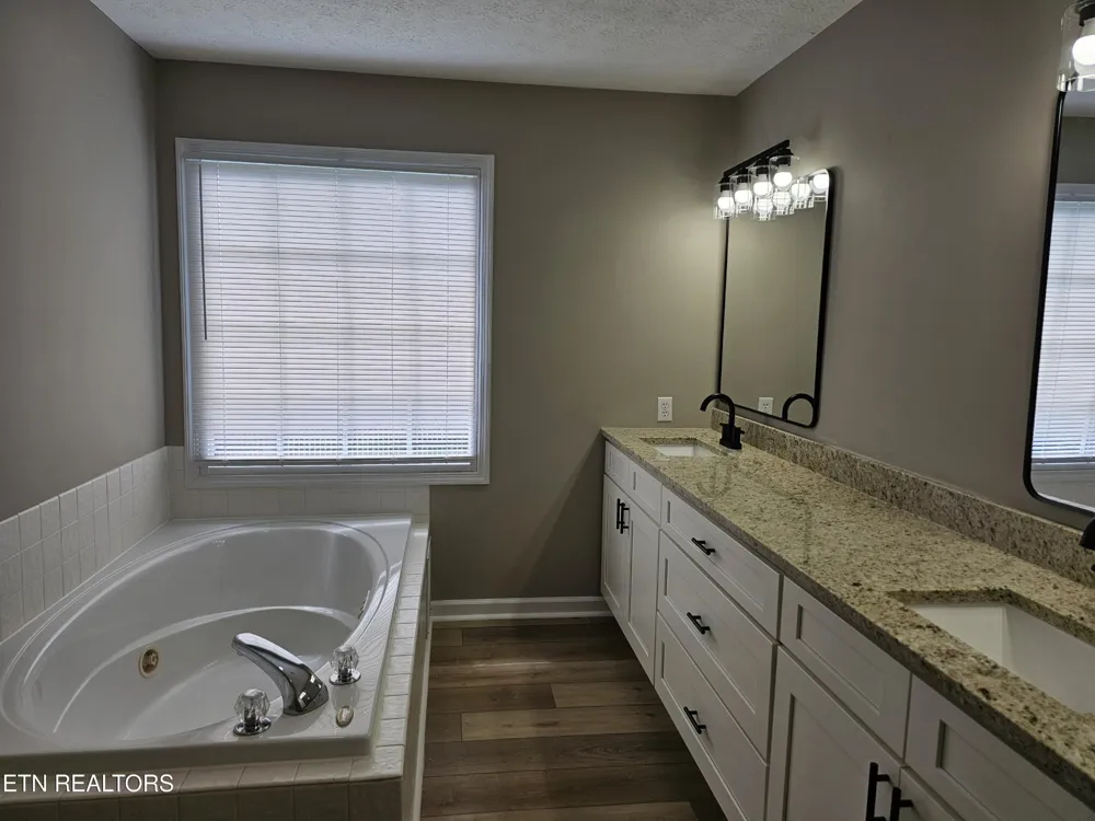 2818 Fawnridge Lane Knoxville, TN 37938