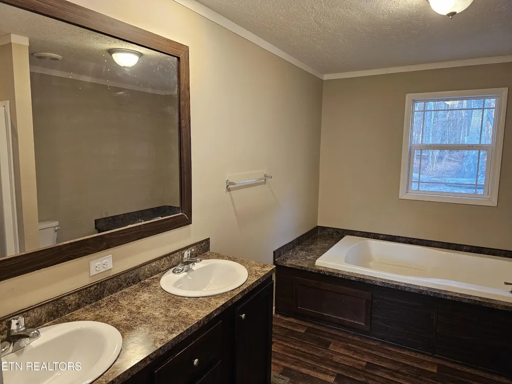196 Red Hill Rd Sunbright, TN 37872
