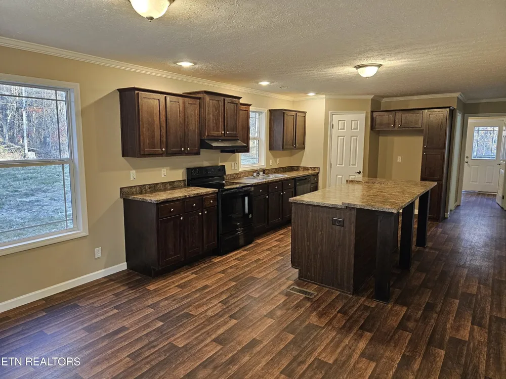 196 Red Hill Rd Sunbright, TN 37872