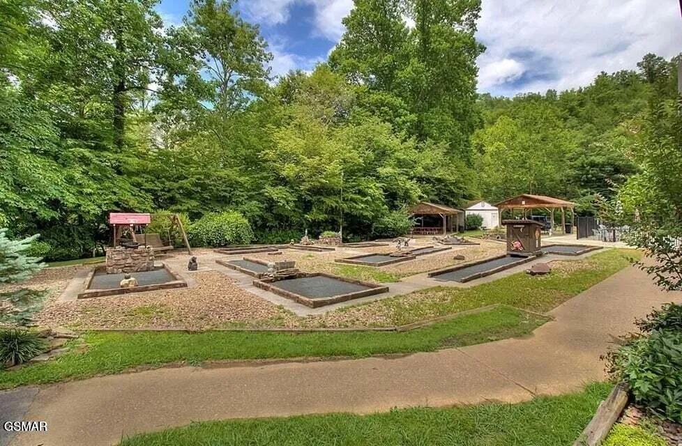 4229 E Parkway Gatlinburg, TN 37738