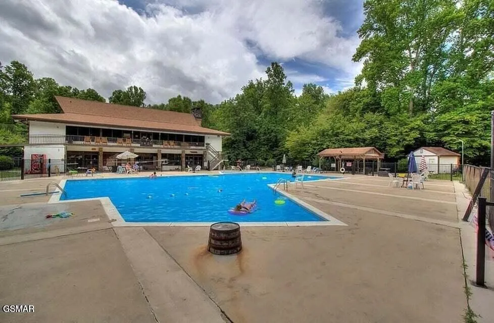 4229 E Parkway Gatlinburg, TN 37738