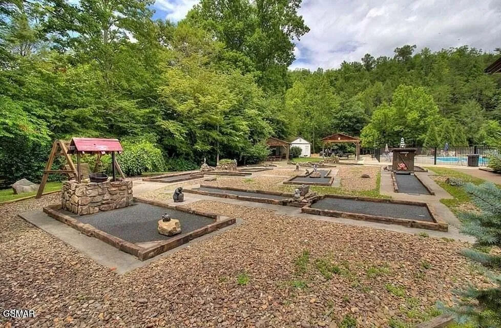 4229 E Parkway Gatlinburg, TN 37738