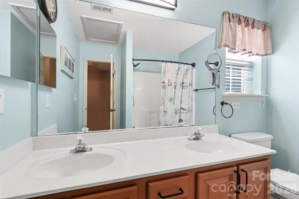 10150 Frosty Lane Charlotte, NC 28216