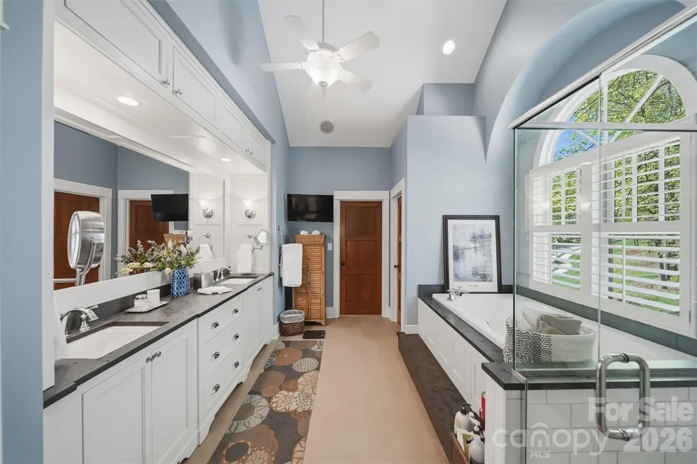 2748 Trent Drive NE Conover, NC 28613