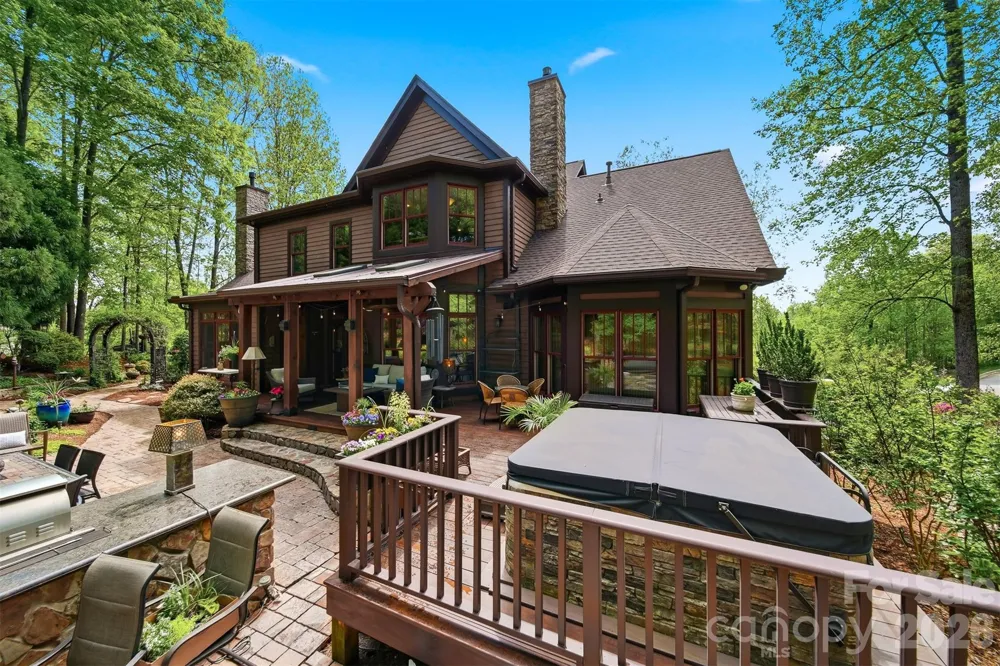2748 Trent Drive NE Conover, NC 28613
