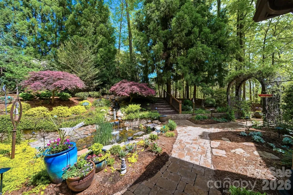 2748 Trent Drive NE Conover, NC 28613