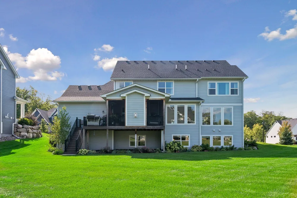 4264 Woodland Court Minnetrista, MN 55331