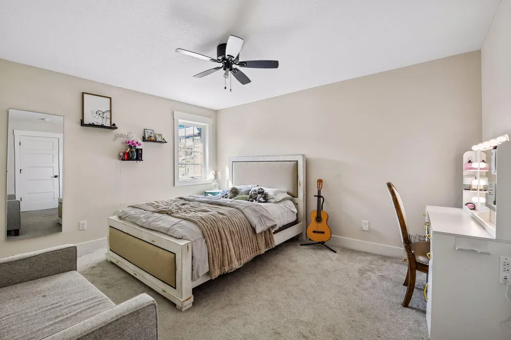 4264 Woodland Court Minnetrista, MN 55331