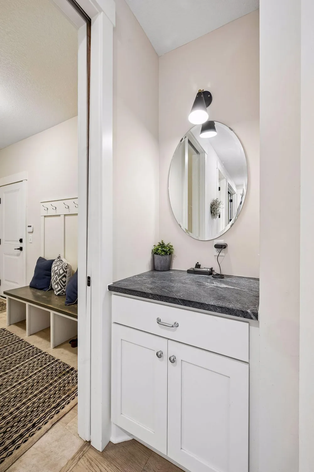 4264 Woodland Court Minnetrista, MN 55331