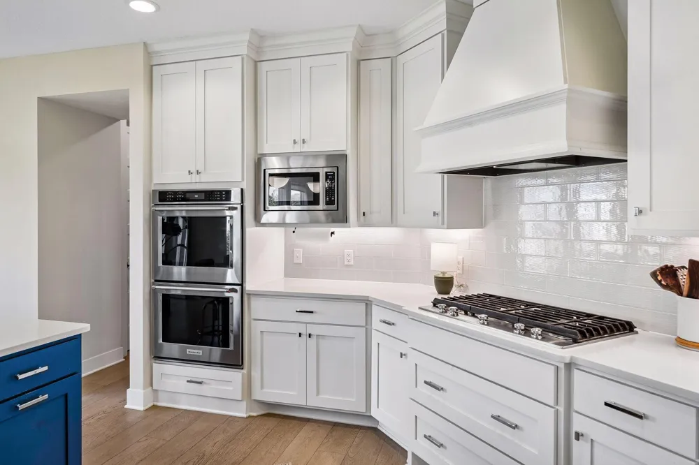 4264 Woodland Court Minnetrista, MN 55331