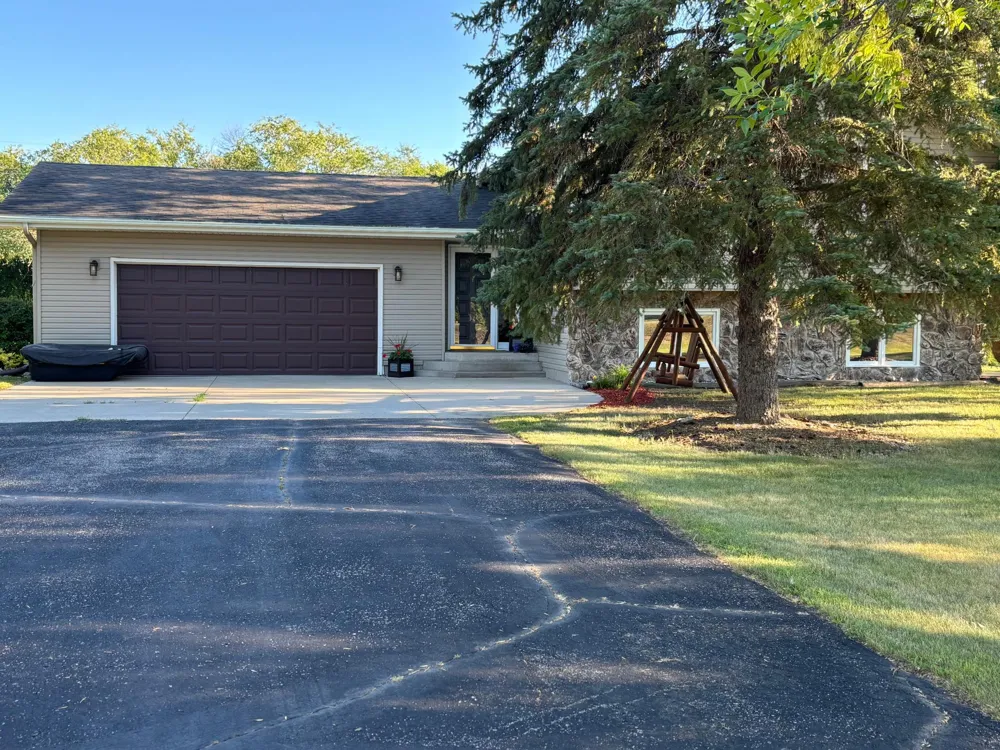 14372 Riverbend Trail Thief River Falls, MN 56701