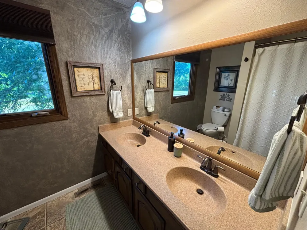 14372 Riverbend Trail Thief River Falls, MN 56701