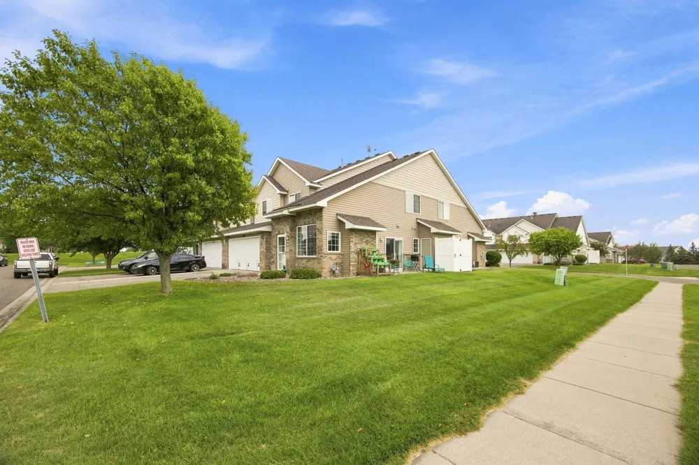 17530 Gillette Way #7052 Lakeville, MN 55044
