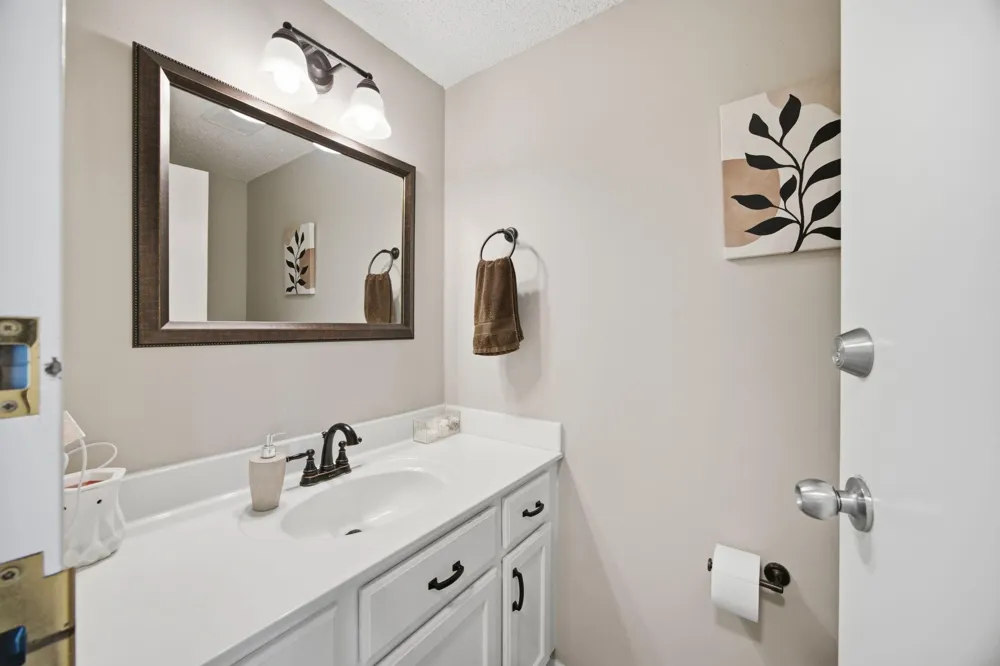 17530 Gillette Way #7052 Lakeville, MN 55044