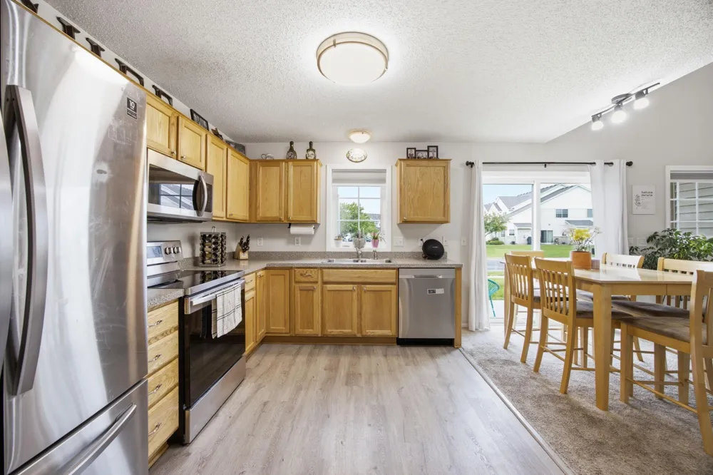 17530 Gillette Way #7052 Lakeville, MN 55044