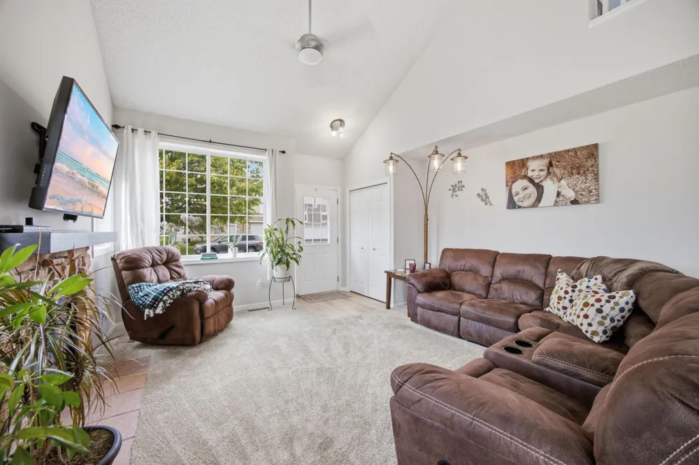 17530 Gillette Way #7052 Lakeville, MN 55044