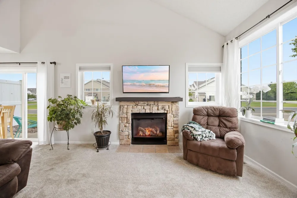 17530 Gillette Way #7052 Lakeville, MN 55044