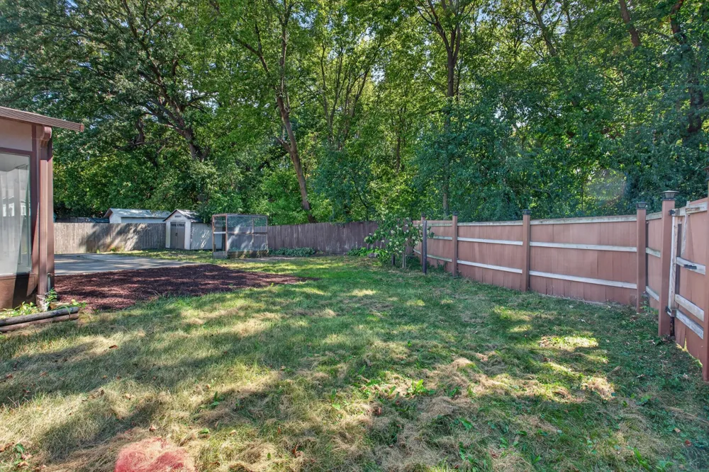 2133 76th Court Brooklyn Park, MN 55444