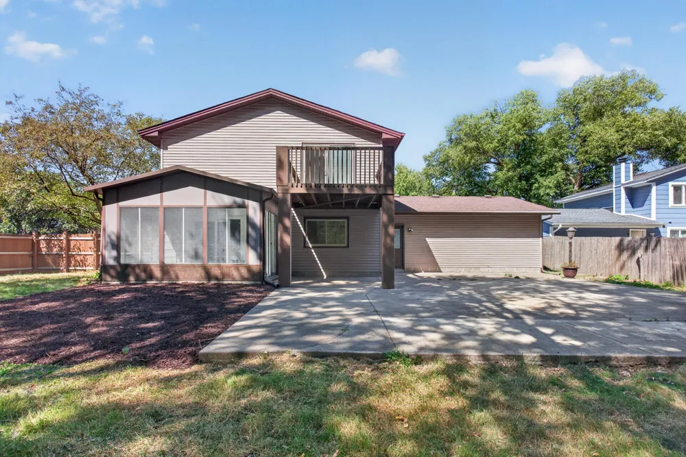 2133 76th Court Brooklyn Park, MN 55444