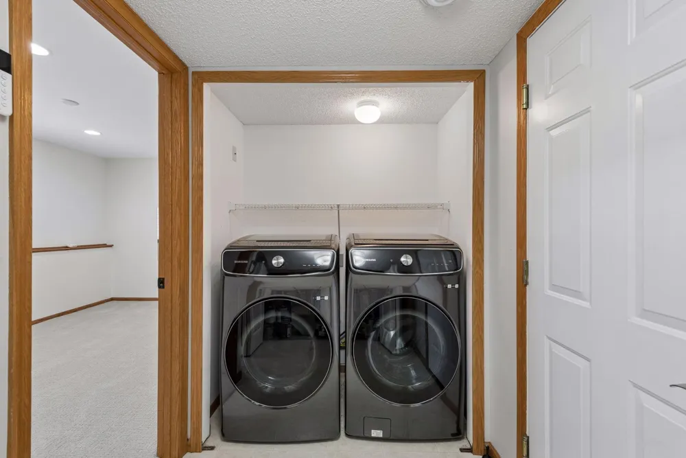 727 2nd Street NE Hopkins, MN 55343