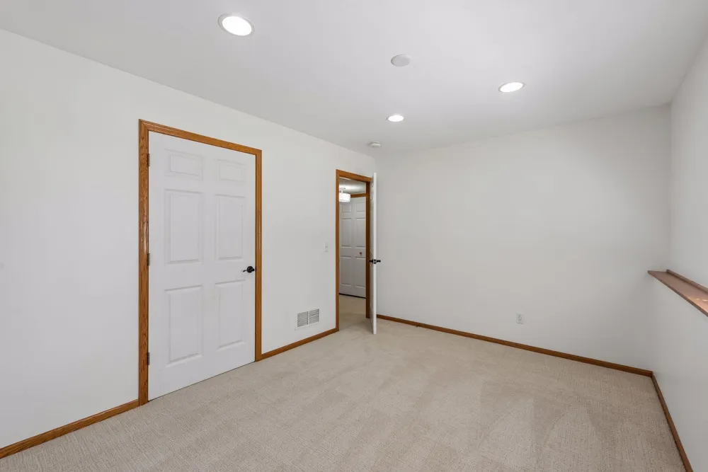 727 2nd Street NE Hopkins, MN 55343