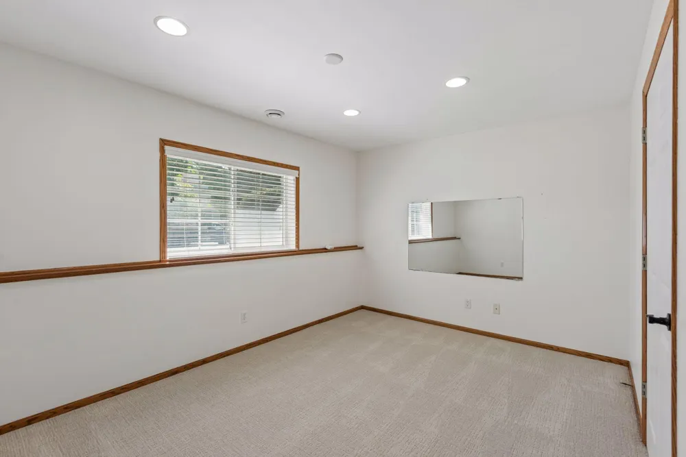 727 2nd Street NE Hopkins, MN 55343