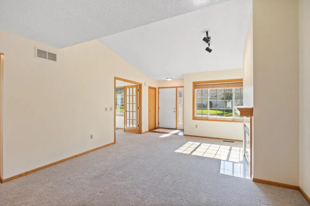 4143 Ruby Lane #72 Eagan, MN 55122