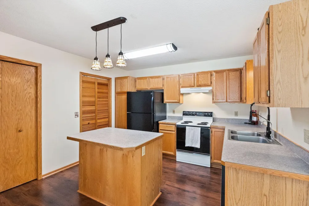 4143 Ruby Lane #72 Eagan, MN 55122