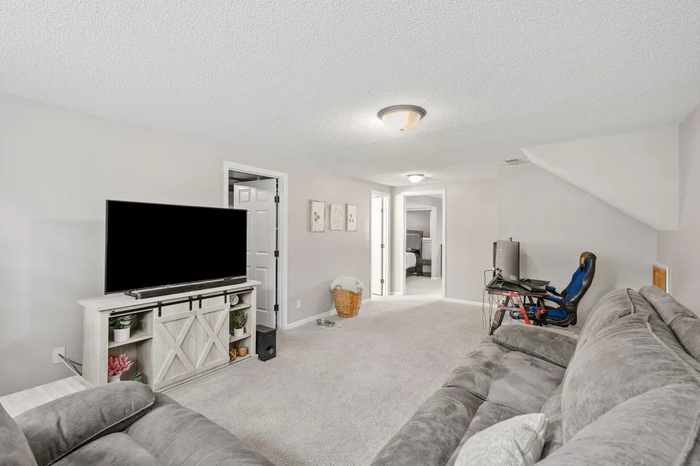16515 Frazer Way W Rosemount, MN 55068
