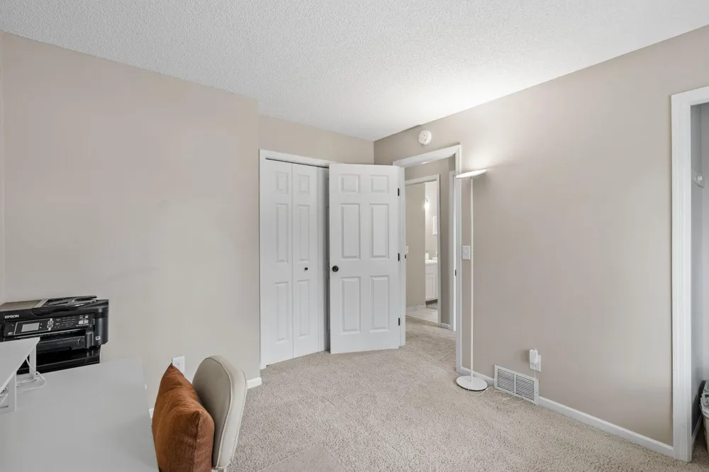 16515 Frazer Way W Rosemount, MN 55068