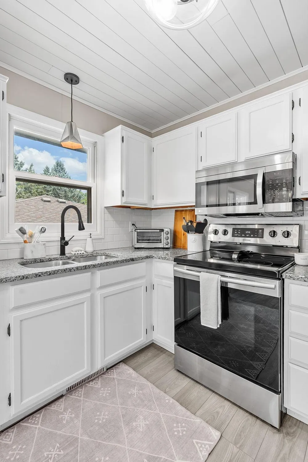 16515 Frazer Way W Rosemount, MN 55068